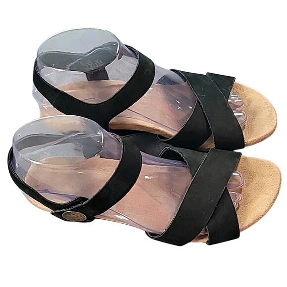 Bjorndal Darcy Black Leather Strappy Wedge Sandals 8M - Picture 1 of 9